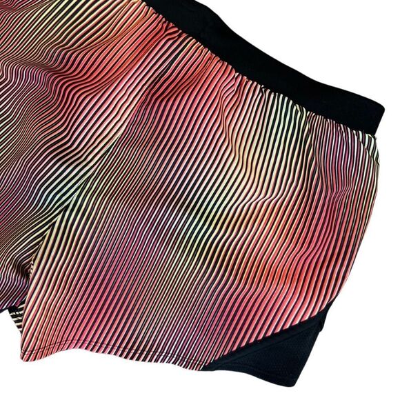 Under Armour Fly-by 2.0 Athletic Running Shorts Size Medium Striped Multicolor - Picture 6 of 13